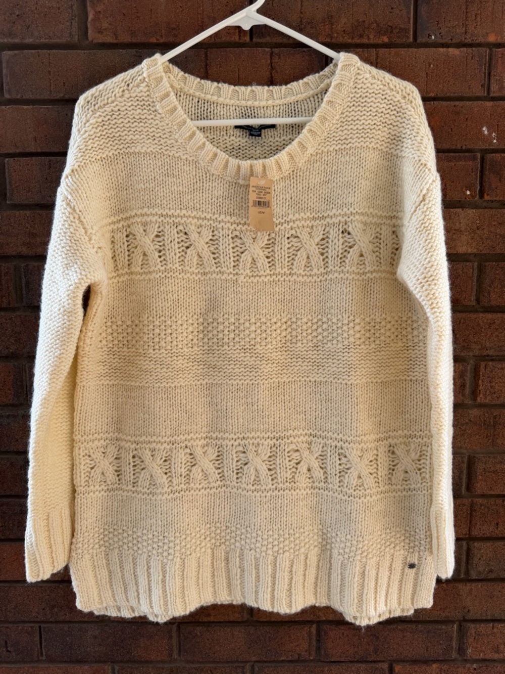 NWT American Eagle Outfitters Cream Cable-Knit Crew Sweater MEDIUM New